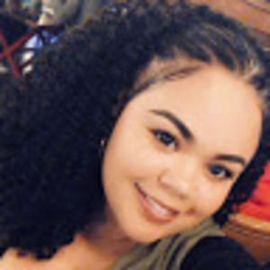 Meet your Posher, Simone